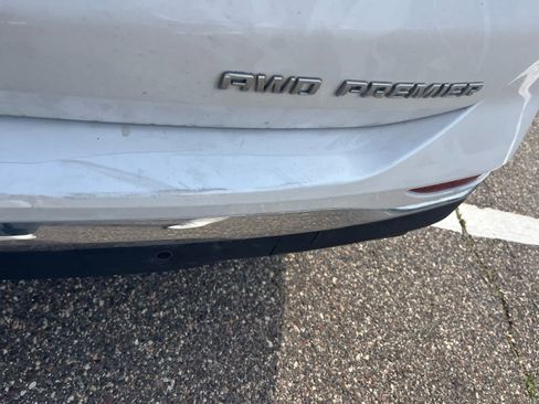 Used 2019 Chevrolet Equinox Premier AWD/4WD image 7