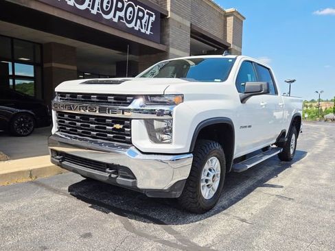 Used 2022 Chevrolet Silverado 2500 LT AWD/4WD image 3