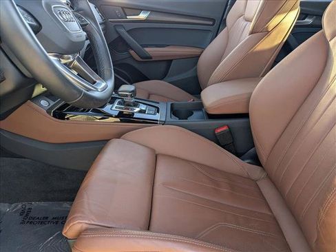 Certified 2025 Audi Q5 2.0T Premium Plus image 15