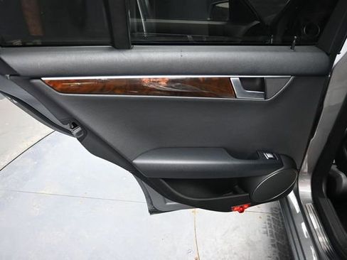 Used 2013 Mercedes-Benz C 300 4MATIC Sedan image 30