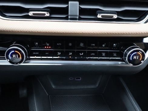 New 2026 Chevrolet Equinox ACTIV image 11