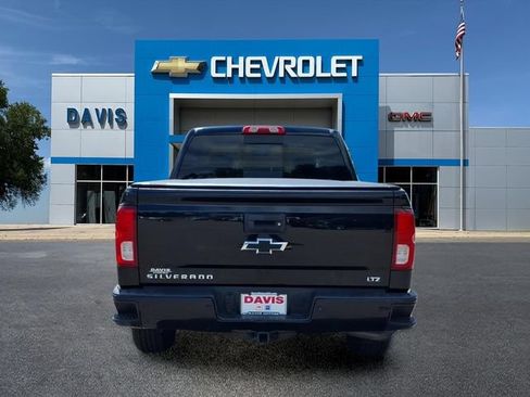 Used 2018 Chevrolet Silverado 1500 LTZ Z71 w/ LTZ Plus Package AWD/4WD image 4