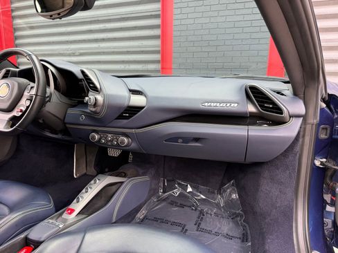 Used 2017 Ferrari 488 GTB RWD image 37