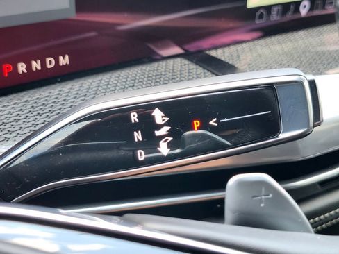 Used 2025 Cadillac Escalade V AWD/4WD image 27