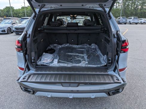 New 2026 BMW X5 xDrive40i w/ M Sport Package AWD/4WD image 33