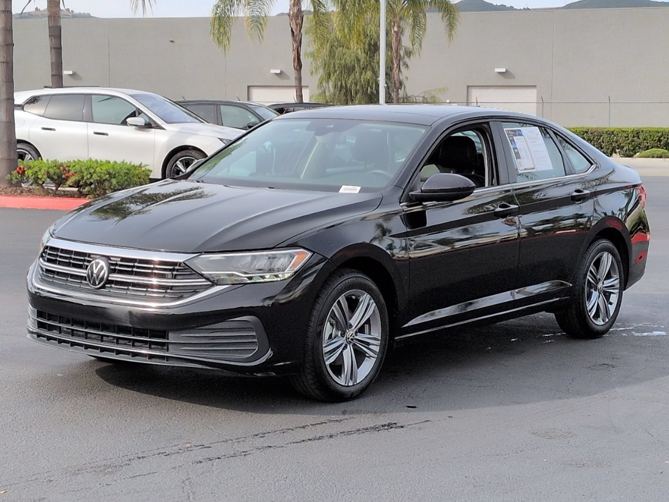 Used 2024 Volkswagen Jetta SE FWD image 4