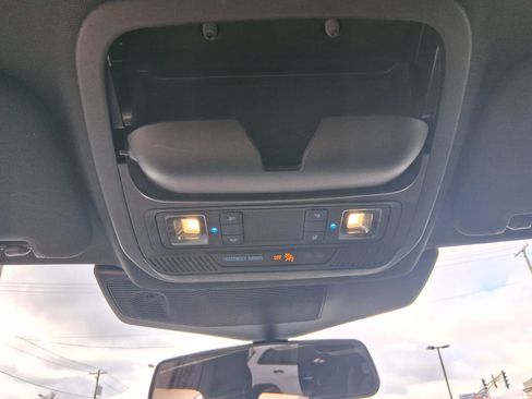 Used 2020 Ford Explorer XLT w/ Comfort Package AWD/4WD image 19