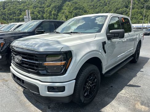New 2026 Ford F150 XLT w/ Tow/Haul Package AWD/4WD image 3