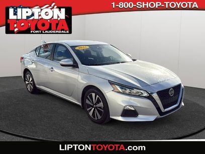 Used 2022 Nissan Altima 2.5 SV
