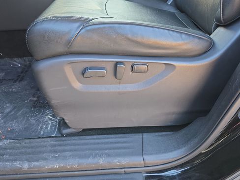 Used 2024 Nissan Armada SL image 32