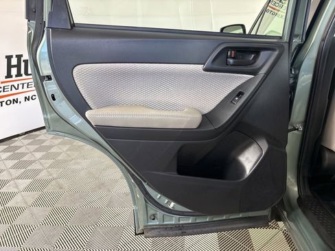 Used 2017 Subaru Forester 2.5i image 19