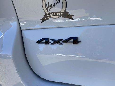 New 2025 Jeep Grand Cherokee L Altitude image 26