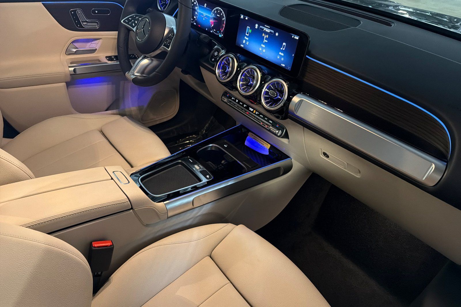 New 2026 Mercedes-Benz GLB 250 image 15