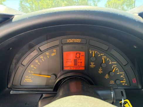 Used 1993 Chevrolet Corvette Coupe RWD image 10