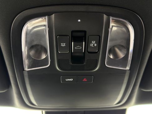 Used 2022 Kia Stinger GT1 image 34