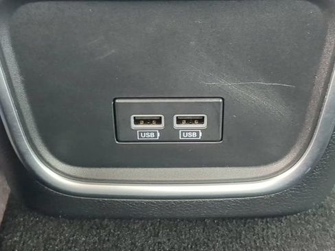 Used 2022 Chrysler 300 Touring RWD image 15