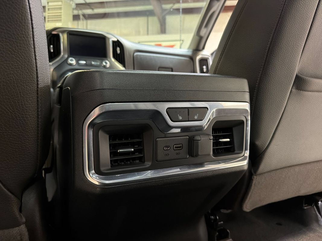Used 2020 GMC Sierra 3500 Denali w/ Denali Ultimate Package AWD/4WD image 35
