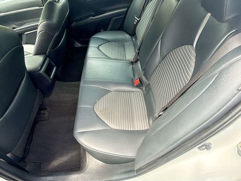 Used 2019 Toyota Camry SE image 28