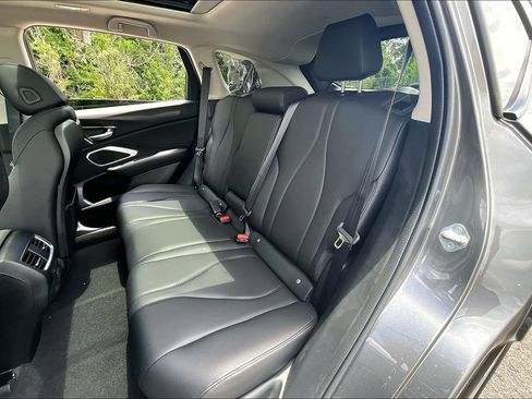 Used 2024 Acura RDX SH-AWD image 13