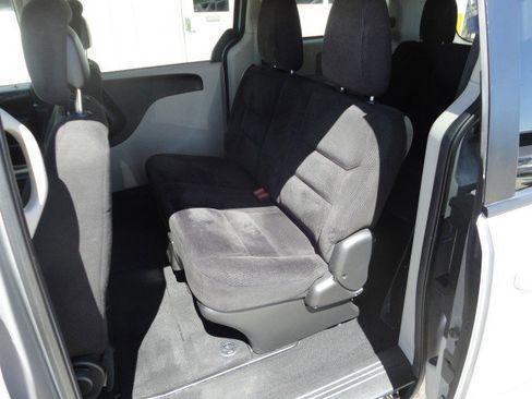 Used 2017 Dodge Grand Caravan SE w/ Power Window Group image 9