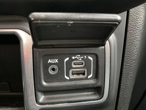 Used 2020 Jeep Wrangler Sport image 21