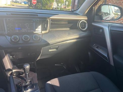 Used 2016 Toyota RAV4 LE FWD image 23