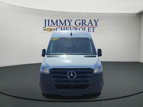 Used 2022 Mercedes-Benz Sprinter 2500 image 8
