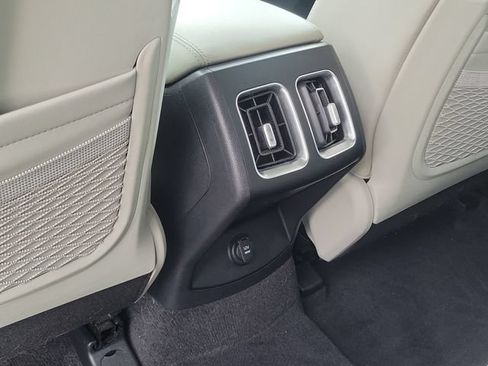 Used 2024 Kia Sorento S w/ Panoramic Sunroof Package FWD image 13