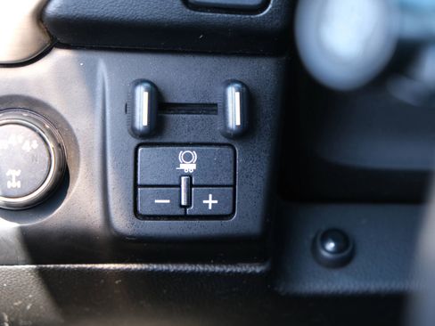 Used 2017 GMC Yukon Denali w/ Open Road Package image 43