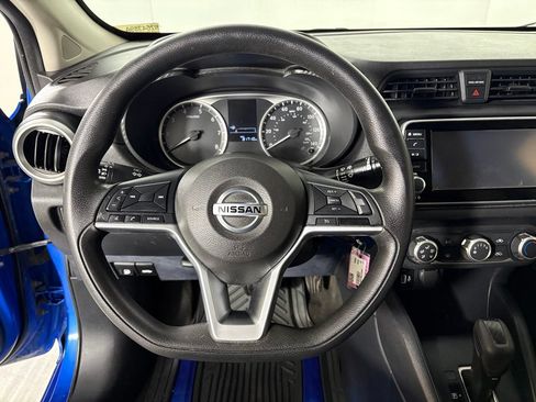 Used 2022 Nissan Versa S FWD image 22