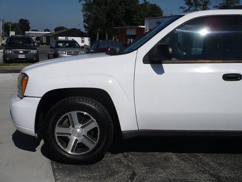 Used 2007 Chevrolet TrailBlazer LS w/ Skid Plate Package AWD/4WD image 4