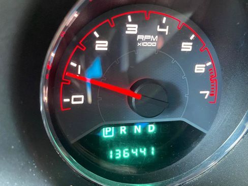 Used 2013 Dodge Avenger SE FWD image 32