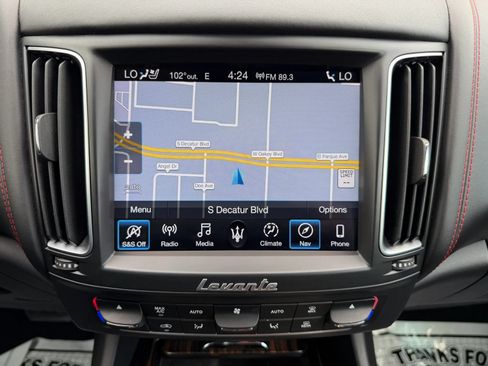 Used 2020 Maserati Levante GranLusso AWD/4WD image 23