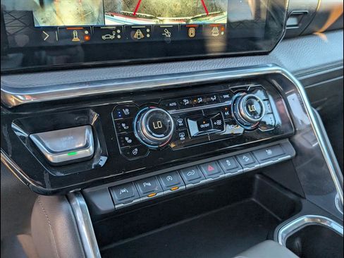 Used 2024 GMC Sierra 1500 Denali image 16