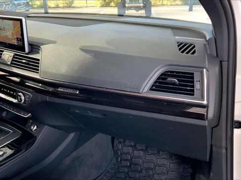 Used 2019 Audi Q5 Prestige w/ Prestige Package AWD/4WD image 20