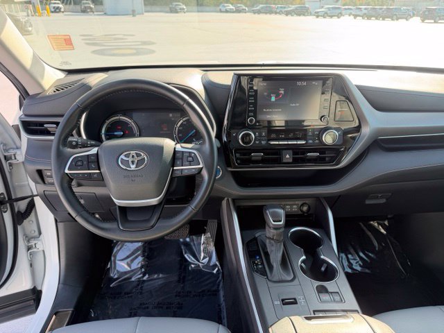 Certified 2022 Toyota Highlander Bronze Edition AWD/4WD image 14