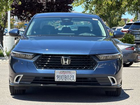 Used 2025 Honda Accord Touring image 9