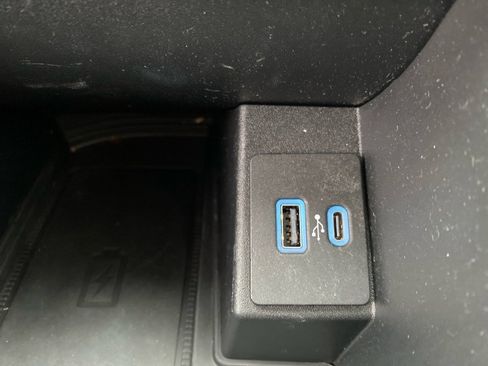 Used 2024 Ford Edge SEL w/ Convenience Package image 13