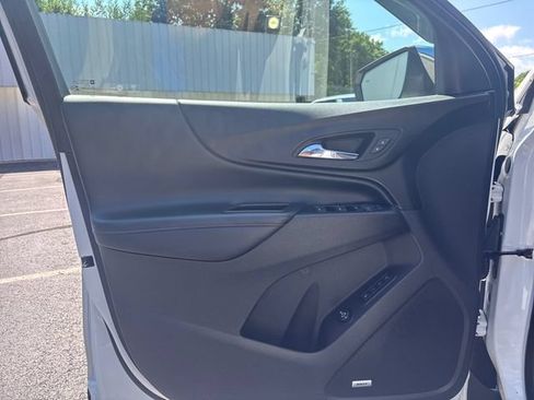 Used 2018 Chevrolet Equinox Premier AWD/4WD image 13