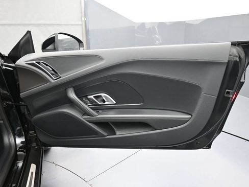 Used 2018 Audi R8 V10 w/ 20" Wheel Package RWD image 23
