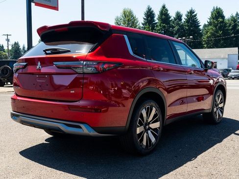 New 2025 Mitsubishi Outlander SEL image 6