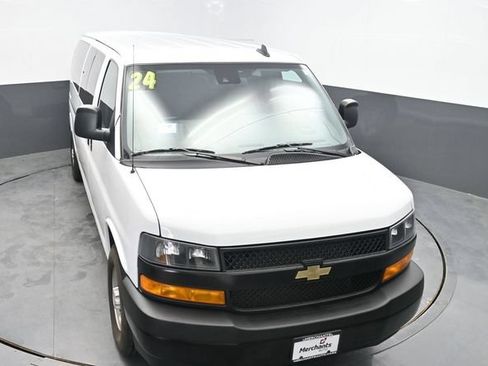 Used 2024 Chevrolet Express 3500 LS RWD image 26