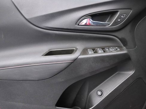 Used 2023 Chevrolet Equinox RS image 12