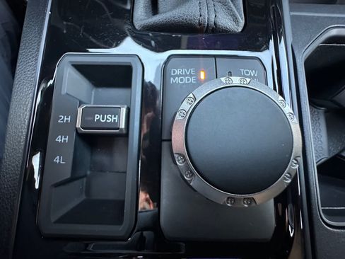 Used 2025 Toyota Tundra SR5 w/ SR5 Convenience Package AWD/4WD image 27