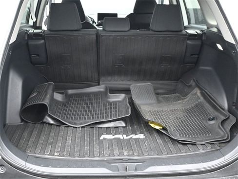 Used 2023 Toyota RAV4 LE image 6