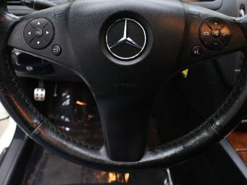 Used 2010 Mercedes-Benz C 300 4MATIC Sedan image 18