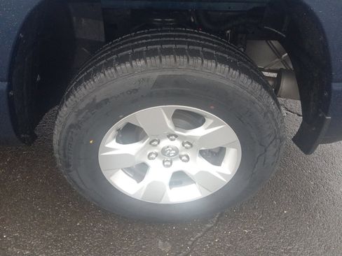 Used 2021 RAM 1500 Big Horn image 32