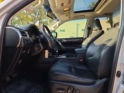 Used 2019 Lexus GX 460 Premium AWD/4WD image 16