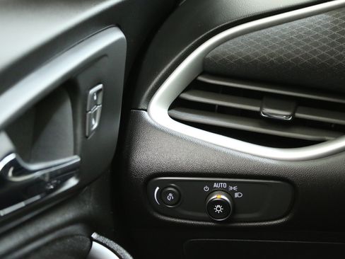 Used 2024 Chevrolet Malibu RS w/ LPO, Floor Liner Package FWD image 17