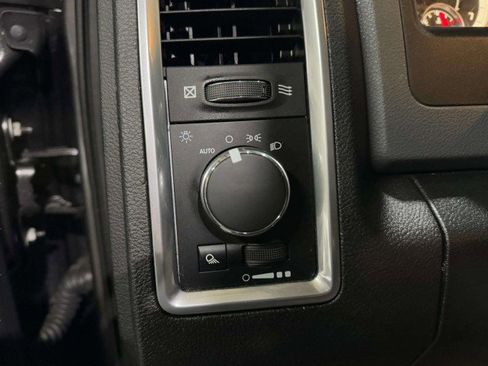 Used 2019 RAM 1500 Classic SLT image 27